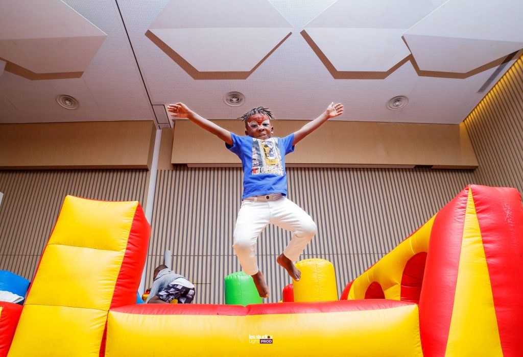 Signature Elegance (25)