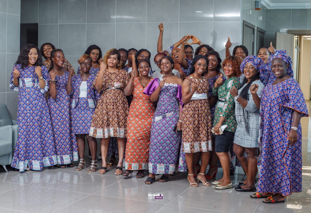 Signature Elegance (30)